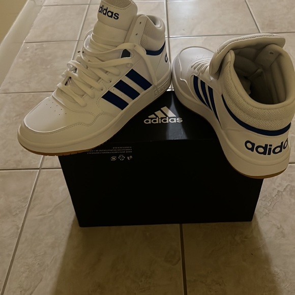 Adidas - Picture 2 of 2